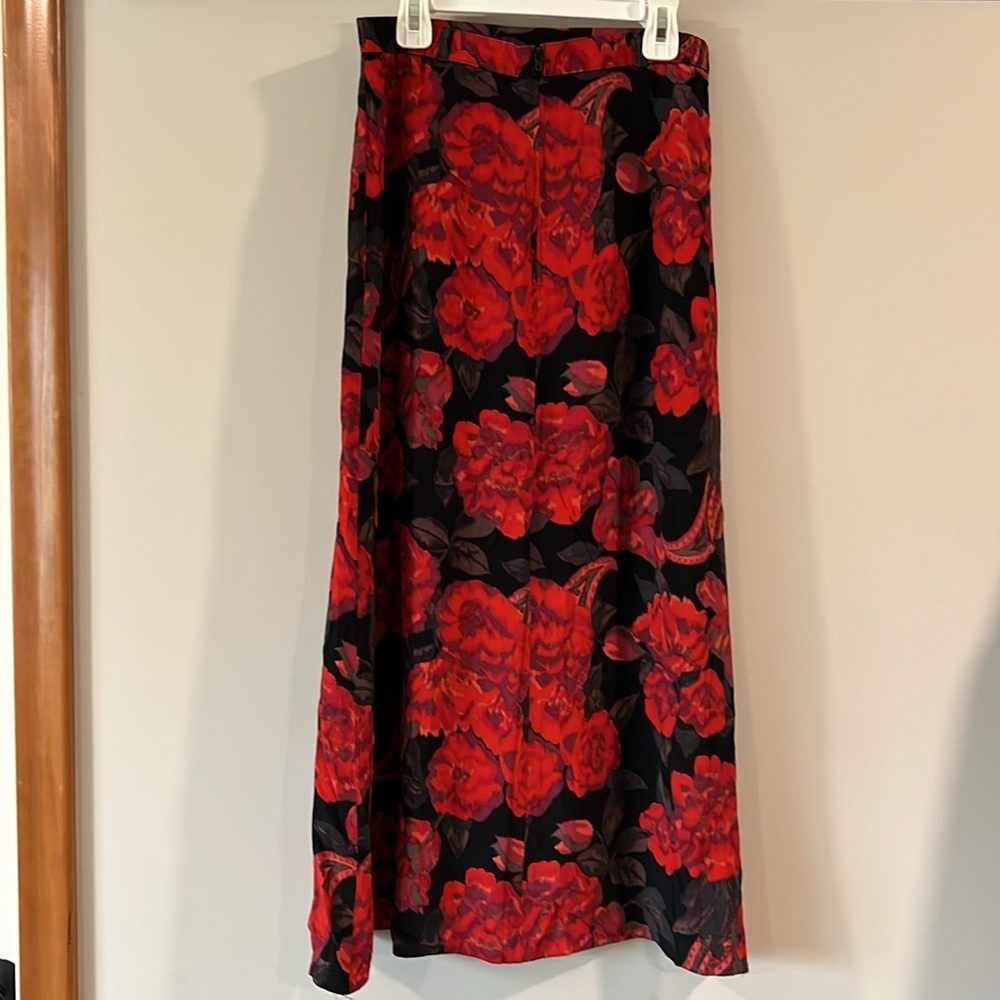 Emozioni - silk, button down maxi skirt, black and red - Picture 2 of 11